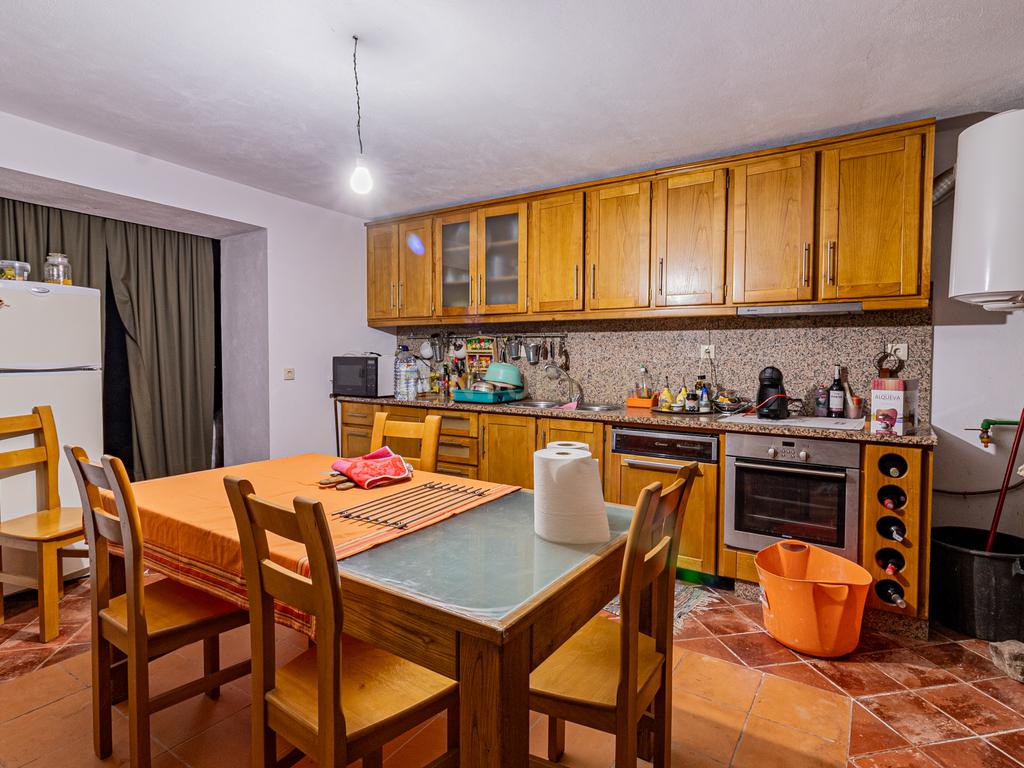 Moradia T4 em Carção - Bragança - Image 11