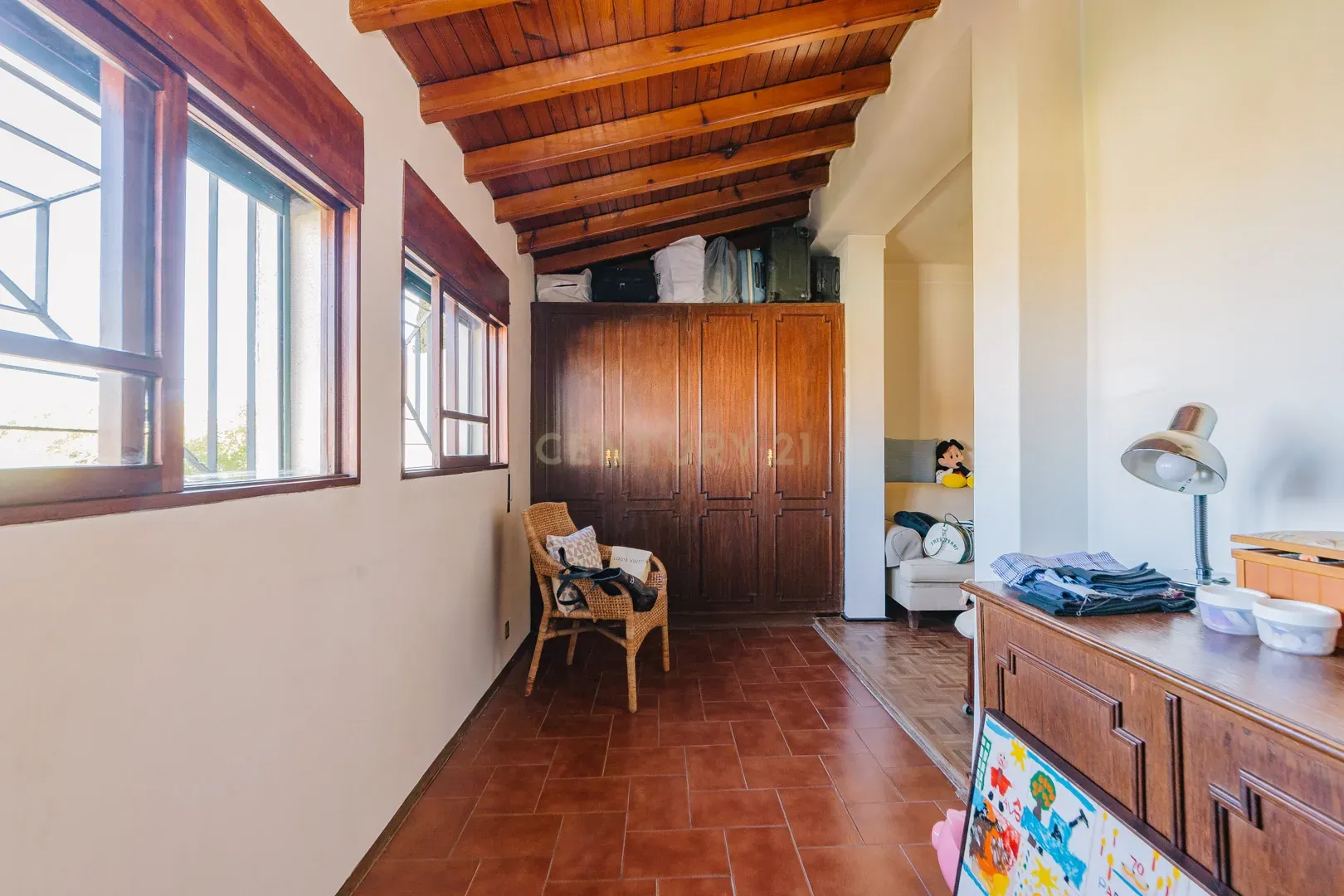 Moradia geminada T7 +2 e Cave nos Olivais Sul com Lote Terreno 376m2 e construção 270m2 +90m2 - Image 21