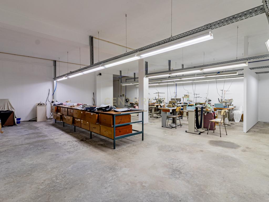 Armazém Industrial - Vila Frescainha São Pedro - Image 22