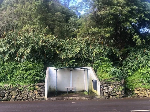 Terreno localizado em zona calma nas Fontinhas - Image 3