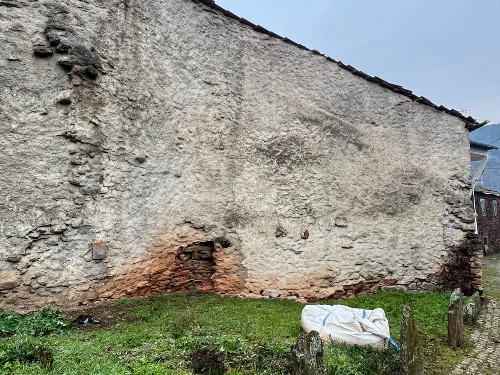 Moradia para Reabilitar - França, Bragança - Image 3