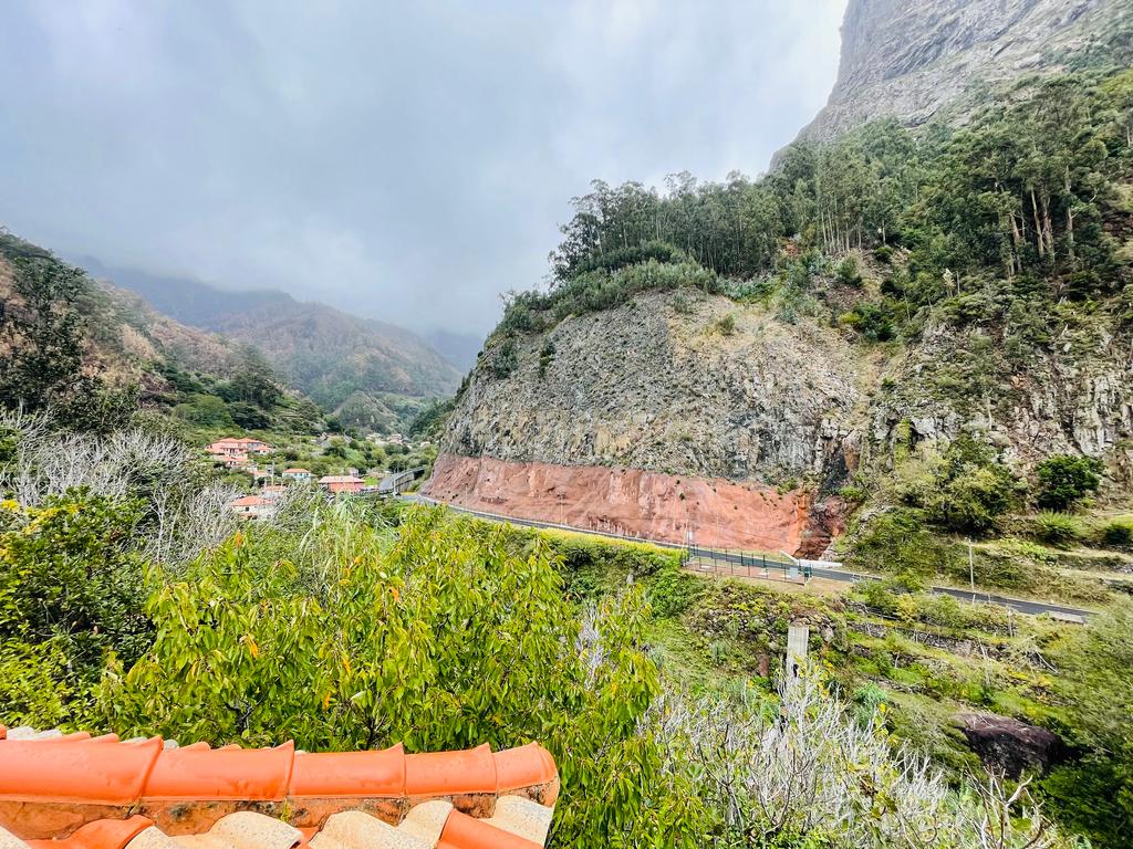 Moradia T3 - Curral das Freiras - Image 25