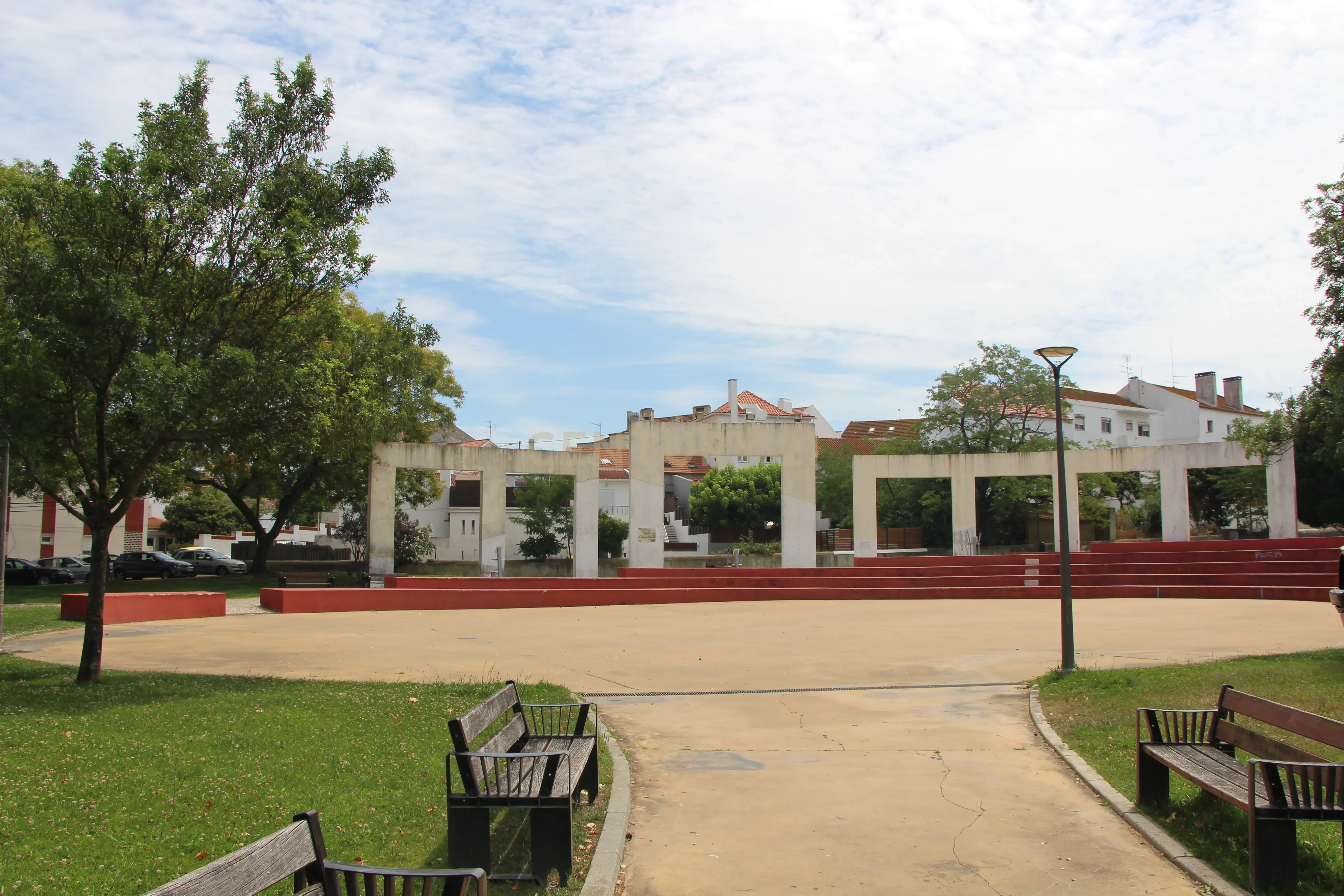 Apartamento T2 em Paio Pires - Oportunidade para Investidores - Image 11