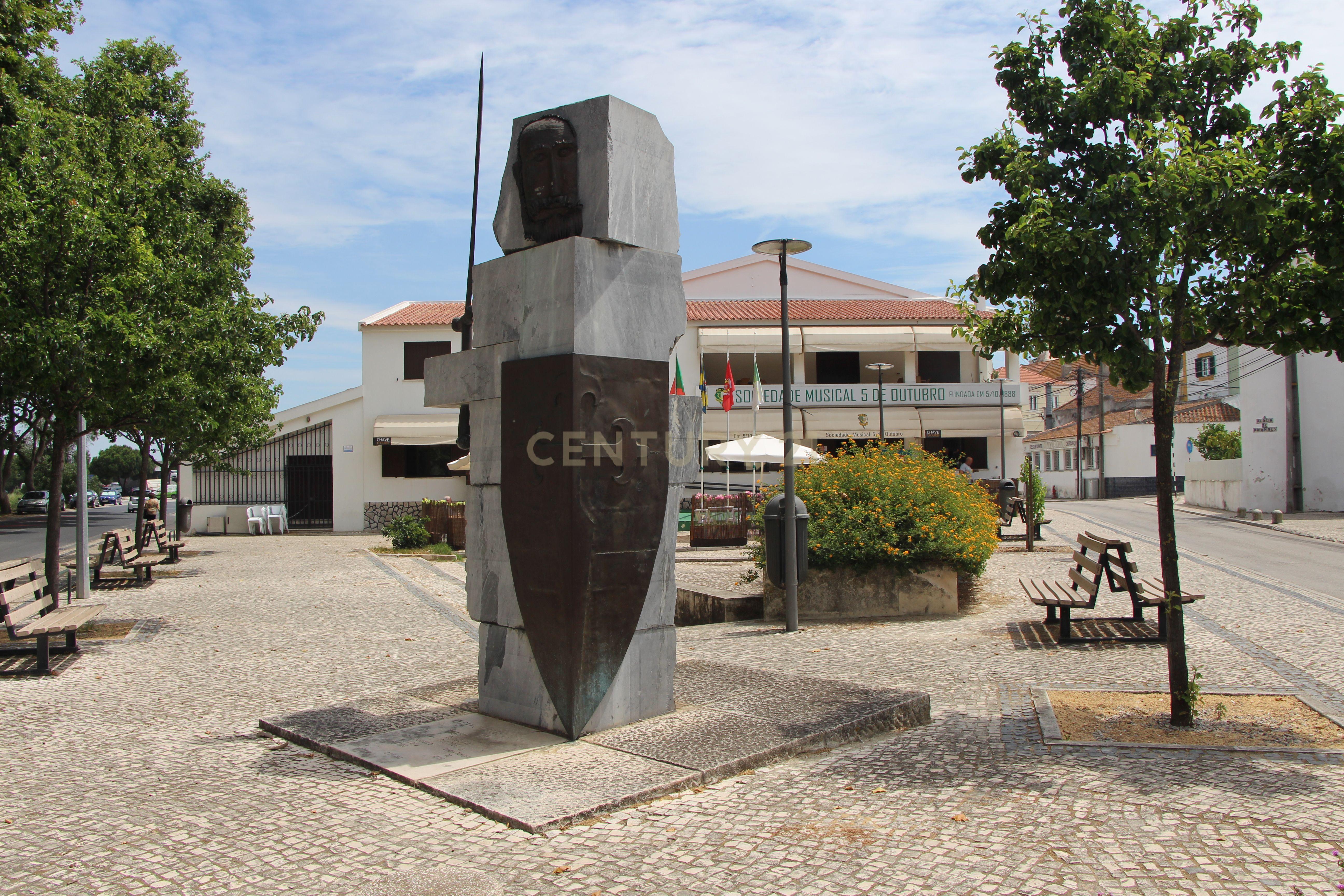 Apartamento T2 em Paio Pires - Oportunidade para Investidores - Image 12