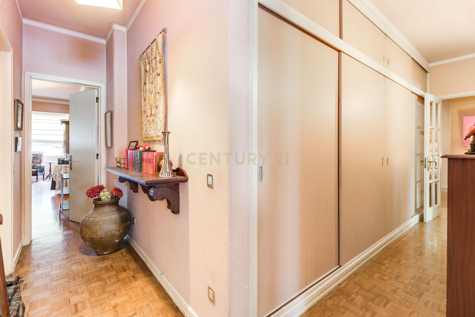 Apartamento T5 para Venda em S. Domingos de Benfica - Image 16