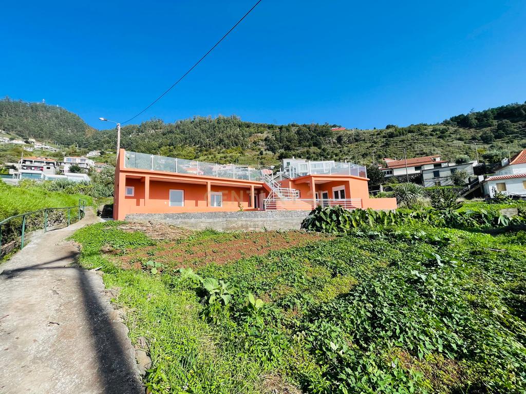 Moradia T3 (completamente remodelada) - Arco da Calheta - Calheta - Image 2