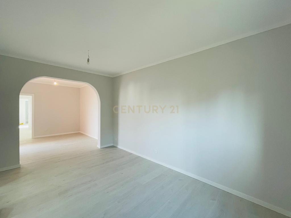 Moradia T3 (completamente remodelada) - Arco da Calheta - Calheta - Image 15