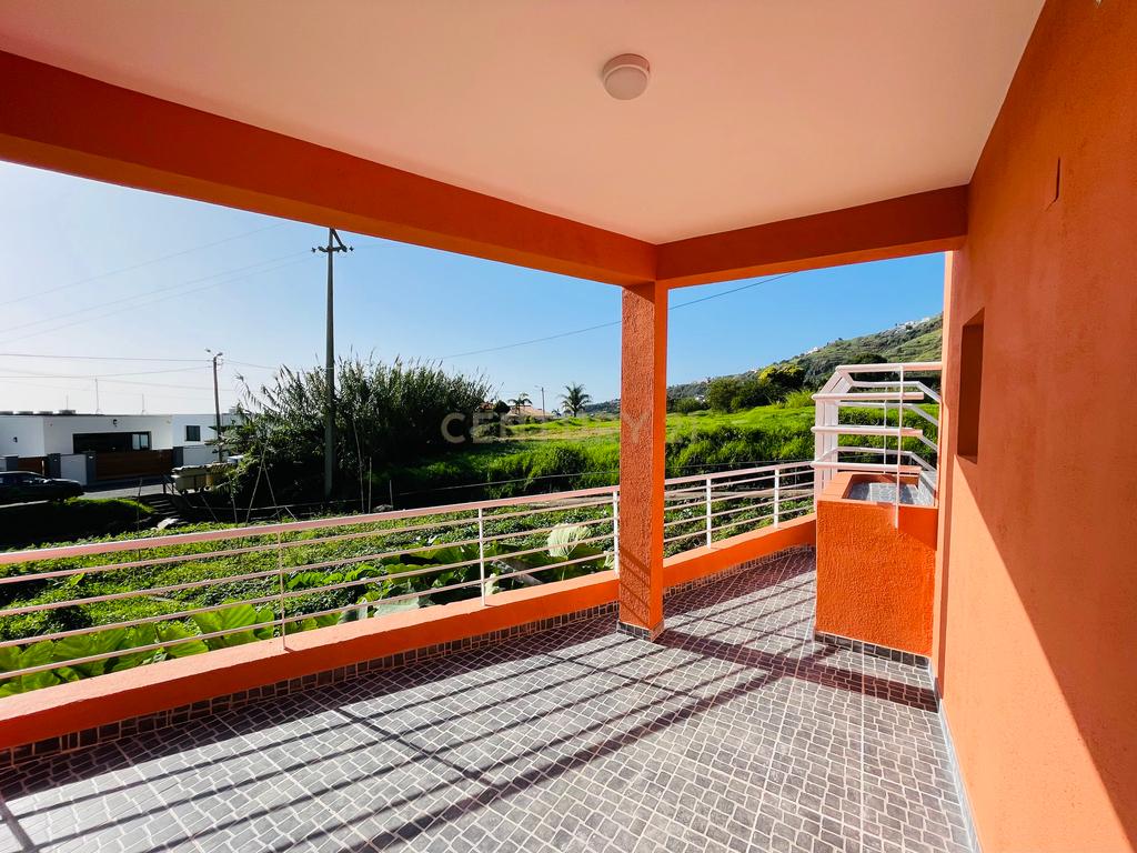 Moradia T3 (completamente remodelada) - Arco da Calheta - Calheta - Image 3