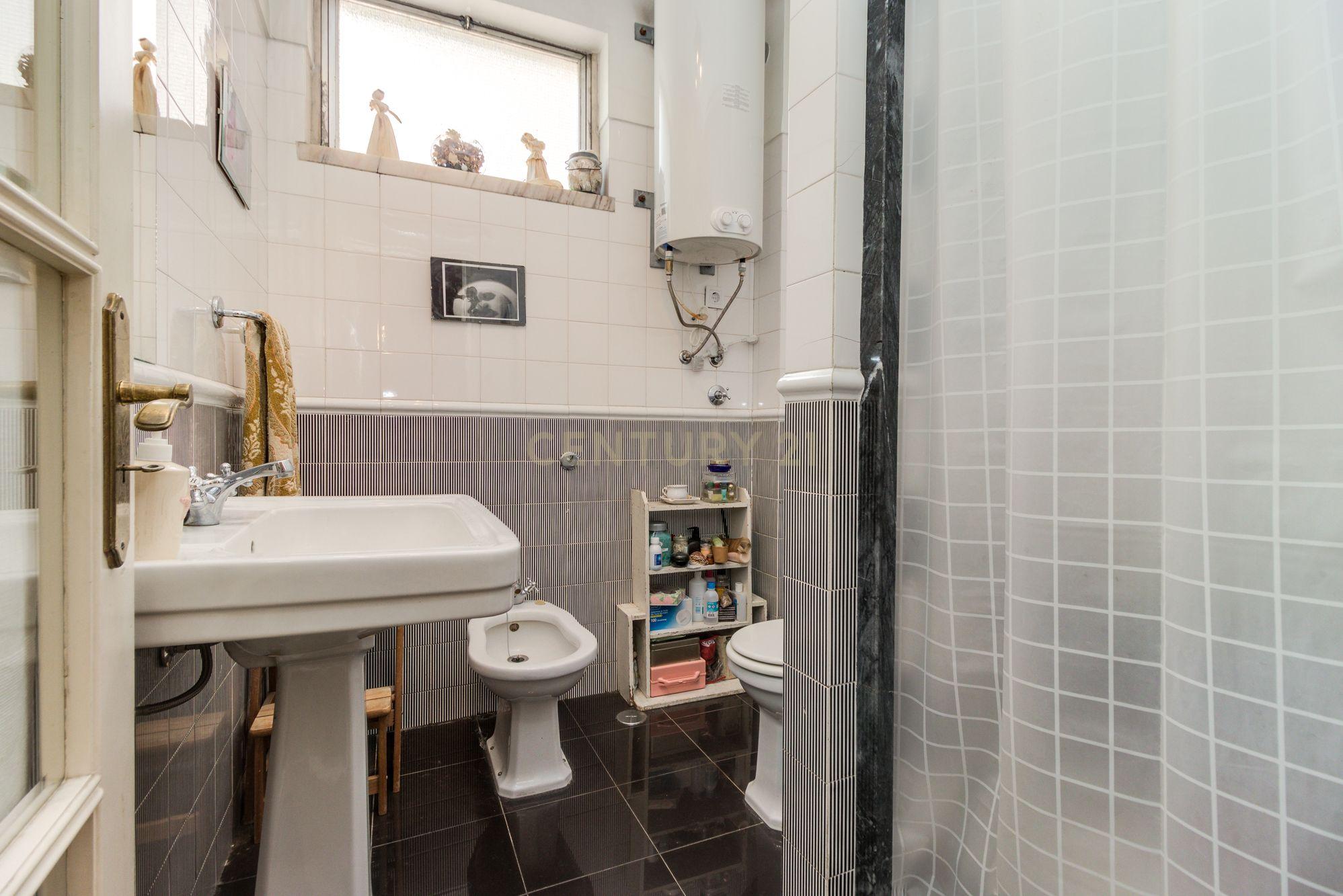 Apartamento T5 para Venda em S. Domingos de Benfica - Image 21