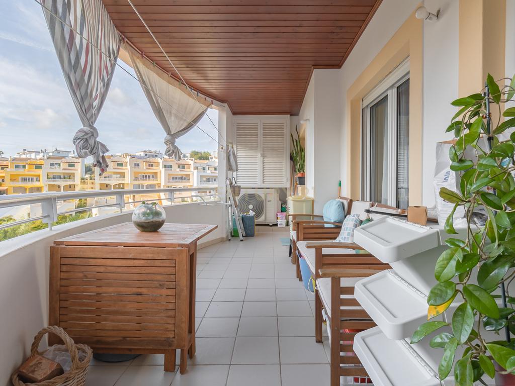 Apartamento T2 Moderno com garagem, piscina e ginásio em Lagos - Image 5