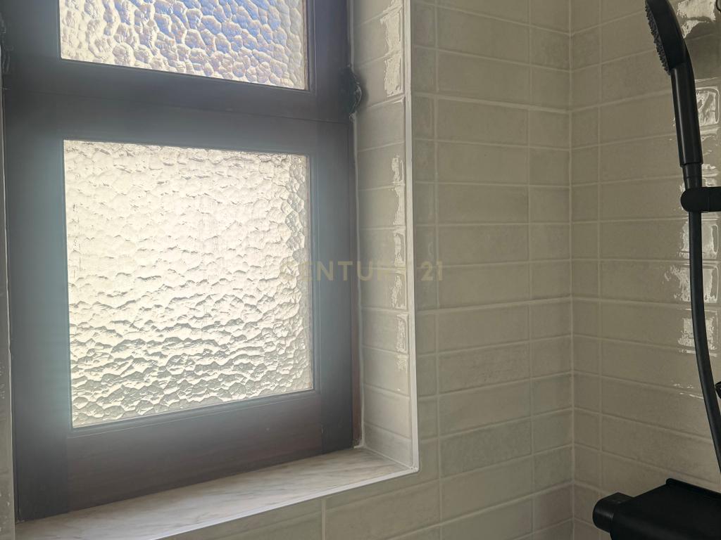 Apartamento de 4 assoalhadas para arrendamento nas Amoreiras/Bairro do Liceu! - Image 17