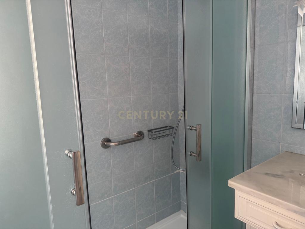 Apartamento de 4 assoalhadas para arrendamento nas Amoreiras/Bairro do Liceu! - Image 21