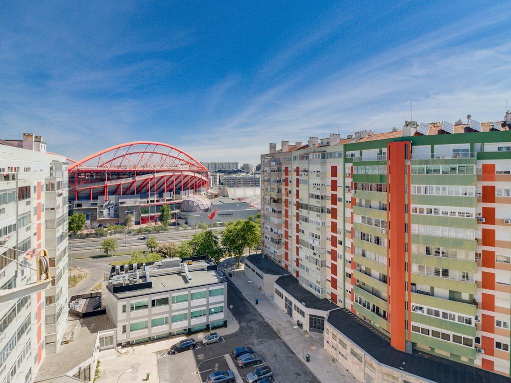 T3, situado numa das áreas mais cobiçadas de Lisboa, - Image 24
