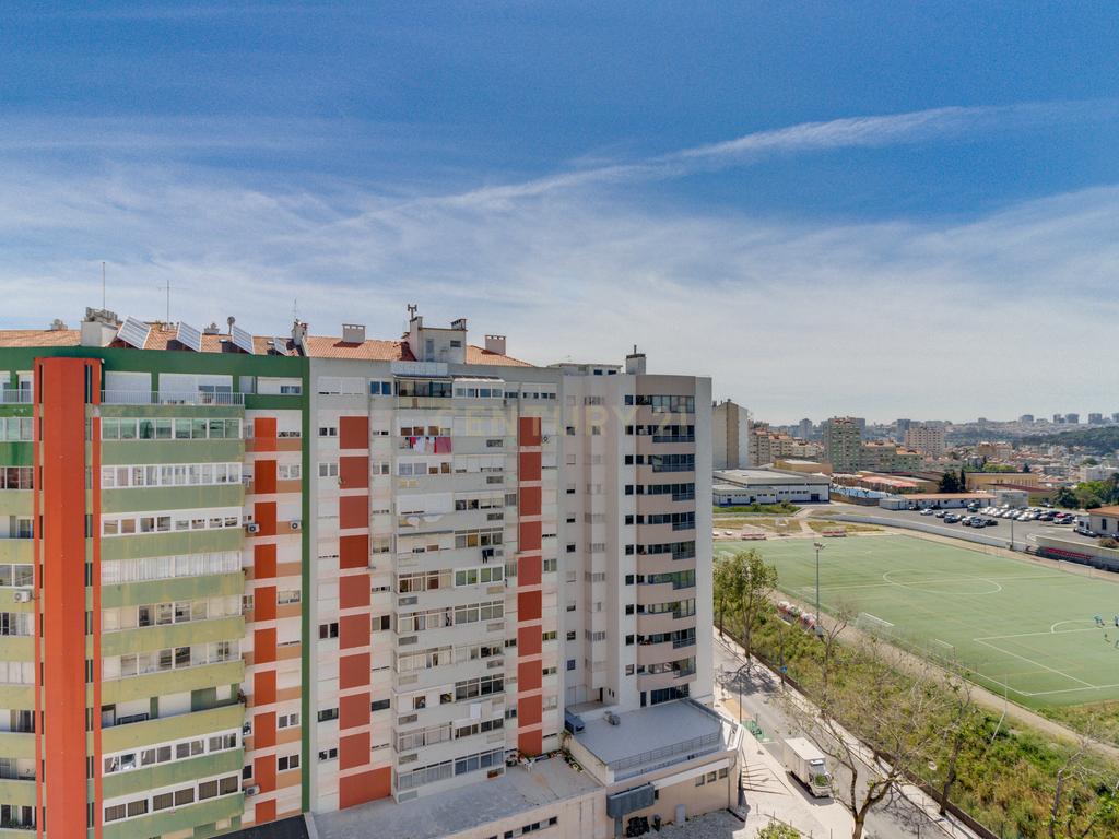 T3, situado numa das áreas mais cobiçadas de Lisboa, - Image 23