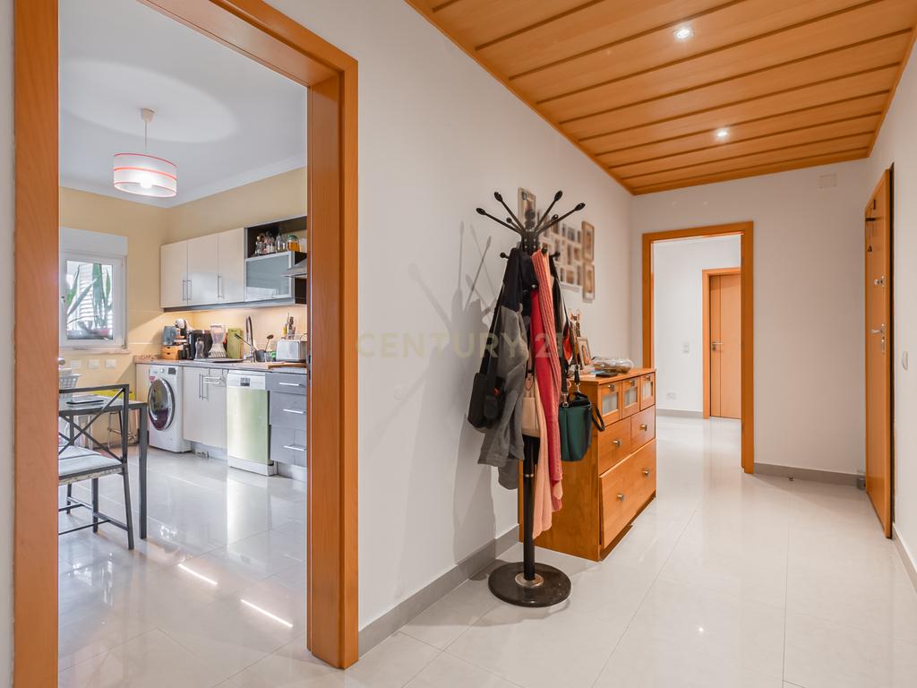 Apartamento T2 Moderno com garagem, piscina e ginásio em Lagos - Image 6