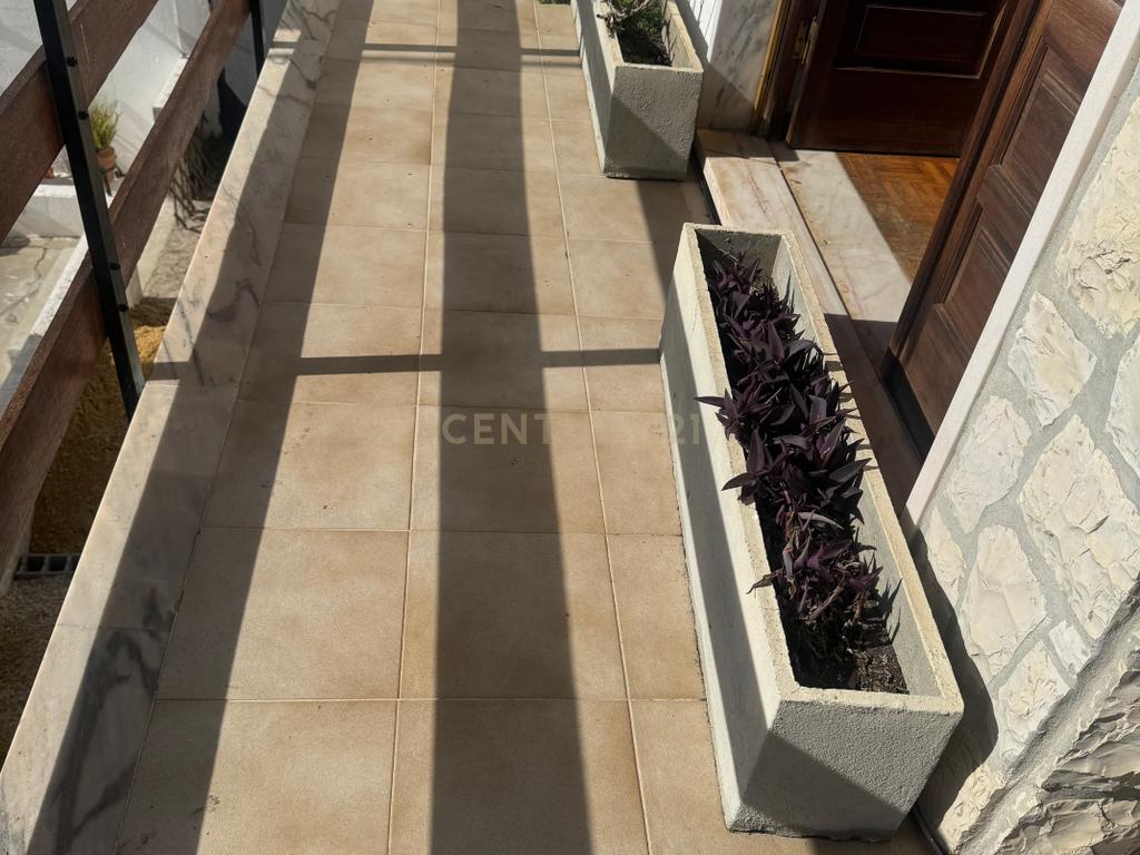 Apartamento de 4 assoalhadas para arrendamento nas Amoreiras/Bairro do Liceu! - Image 2