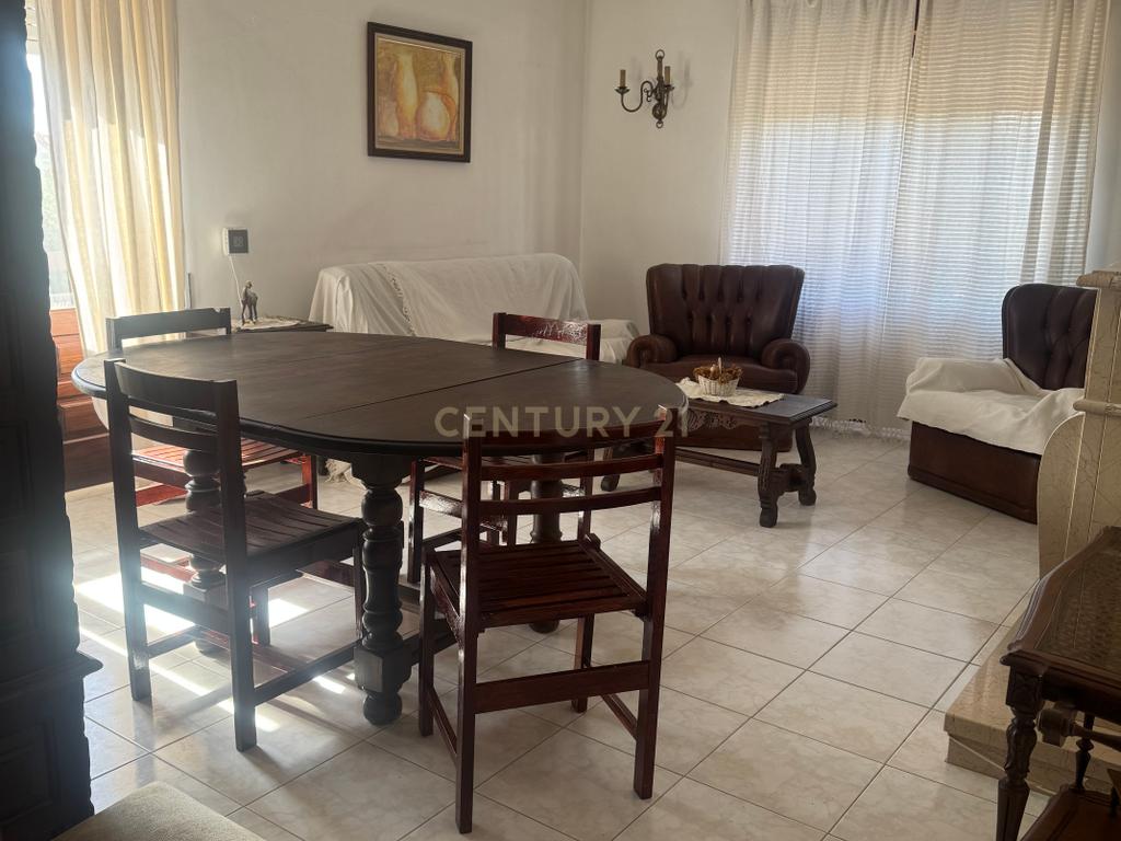 Apartamento de 4 assoalhadas para arrendamento nas Amoreiras/Bairro do Liceu! - Image 4