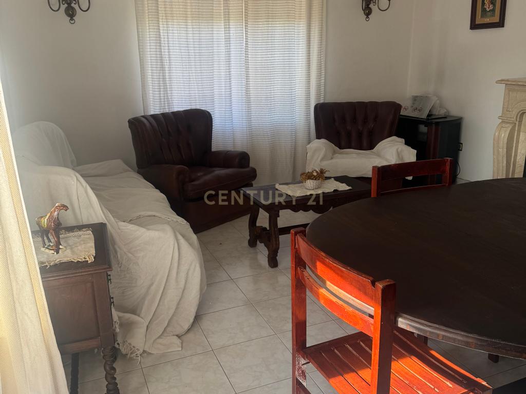 Apartamento de 4 assoalhadas para arrendamento nas Amoreiras/Bairro do Liceu! - Image 8