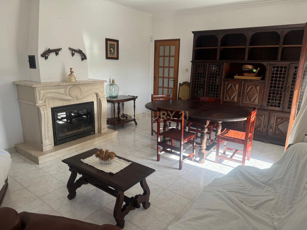 Apartamento de 4 assoalhadas para arrendamento nas Amoreiras/Bairro do Liceu! - Image 6