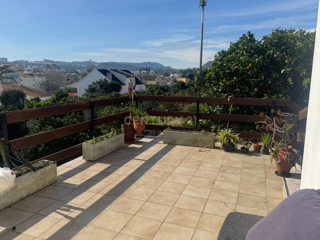 Apartamento de 4 assoalhadas para arrendamento nas Amoreiras/Bairro do Liceu! - Image 1