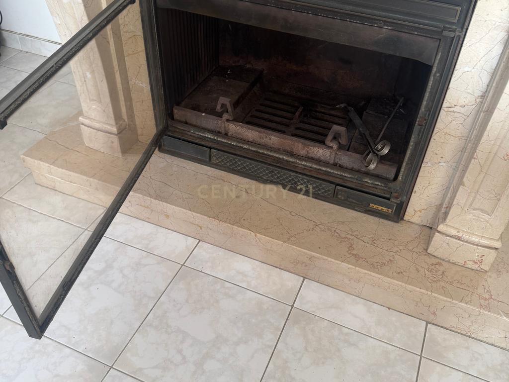 Apartamento de 4 assoalhadas para arrendamento nas Amoreiras/Bairro do Liceu! - Image 7