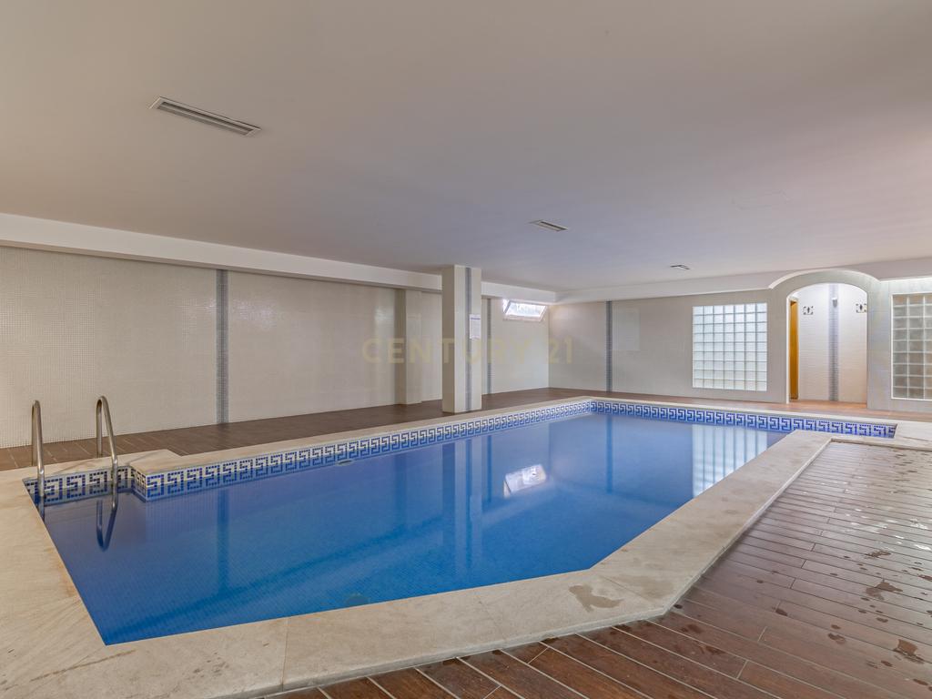 Apartamento T2 Moderno com garagem, piscina e ginásio em Lagos - Image 3