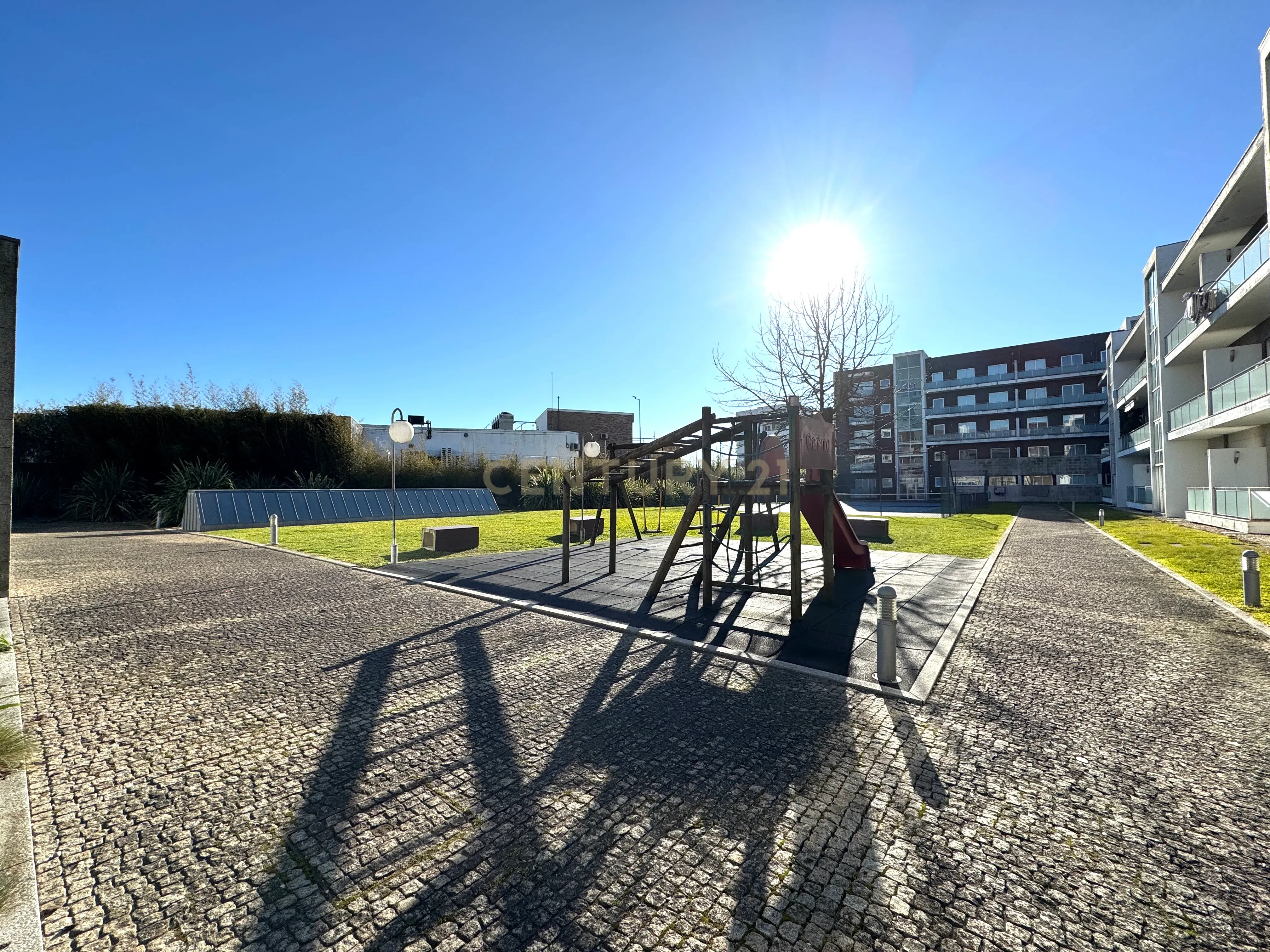 Apartamento com dois quartos em Condomínio Fechado com piscina aquecida e parque de ténis em Vila do Conde, Porto - Image 32