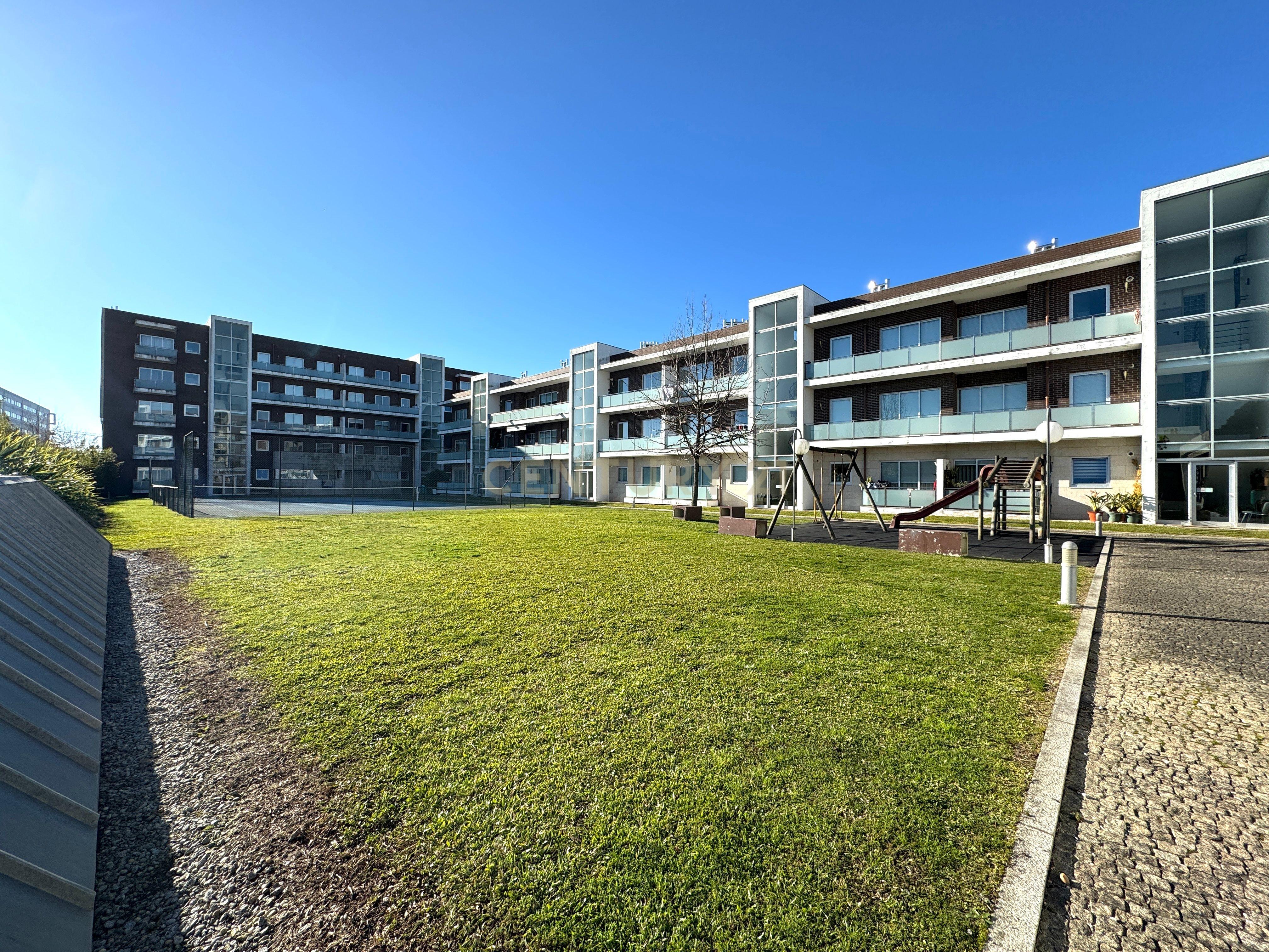 Apartamento com dois quartos em Condomínio Fechado com piscina aquecida e parque de ténis em Vila do Conde, Porto - Image 33