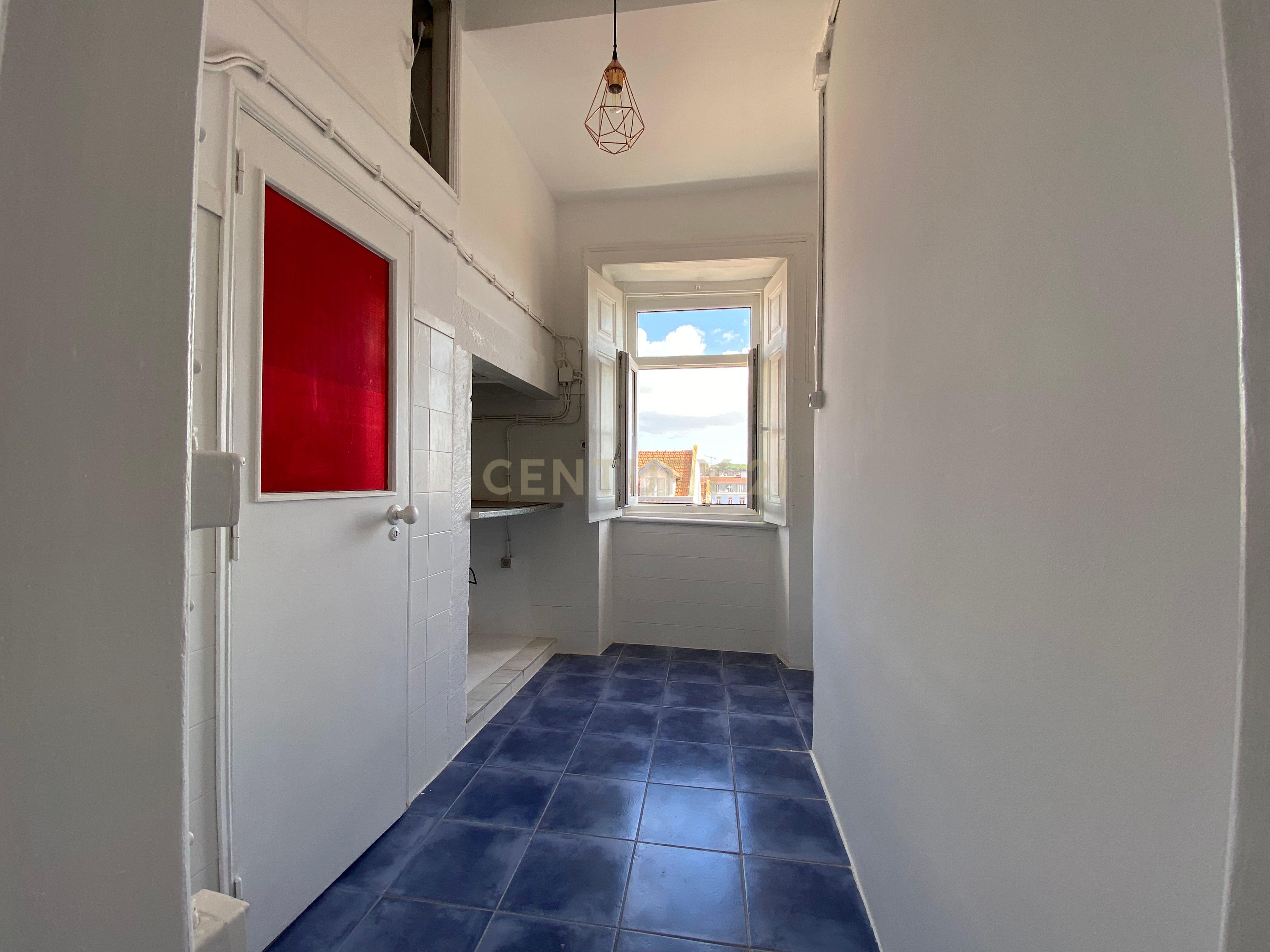 Apartamento T1 - Rua da Atalaia - Bairro Alto - Image 14