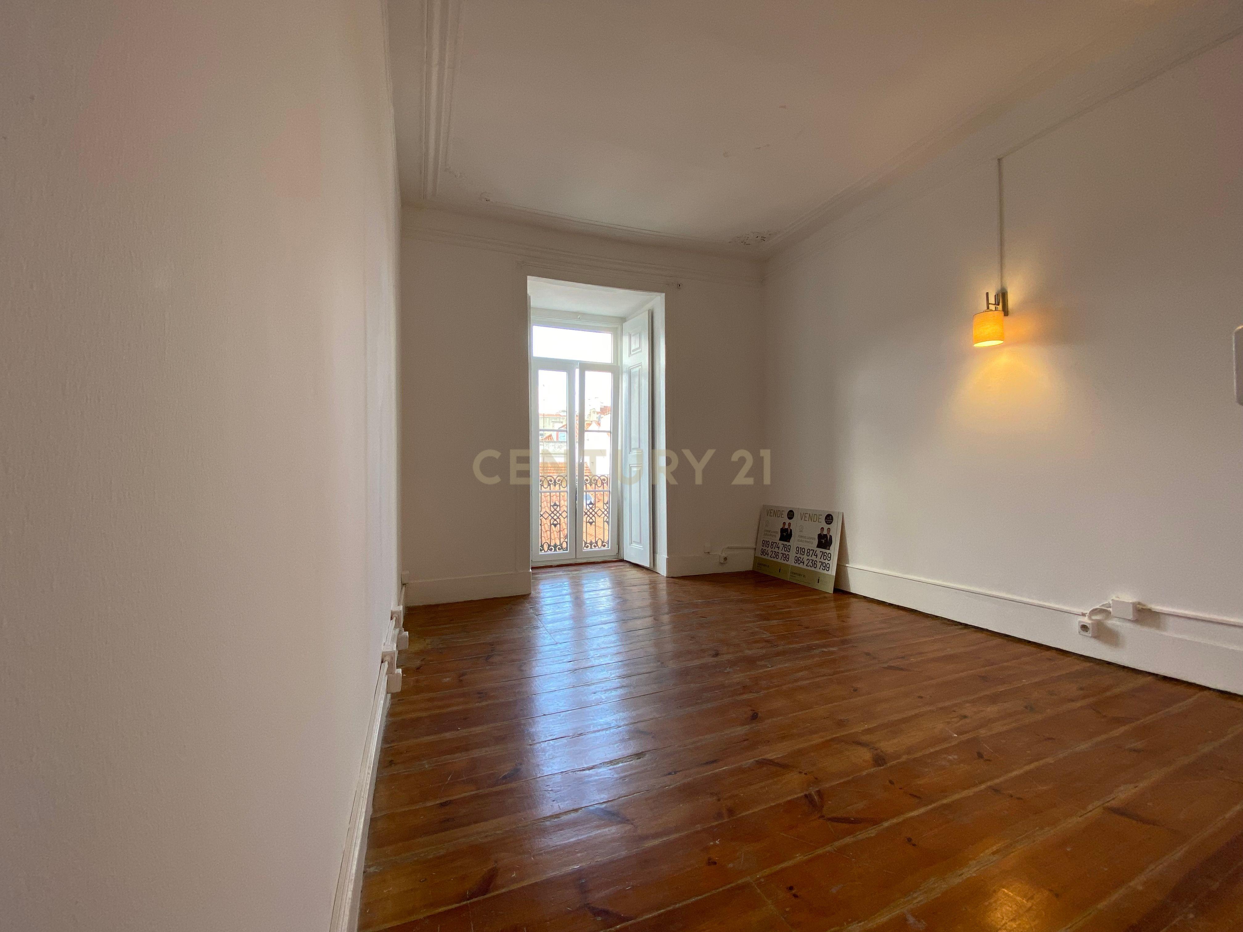 Apartamento T1 - Rua da Atalaia - Bairro Alto - Image 6