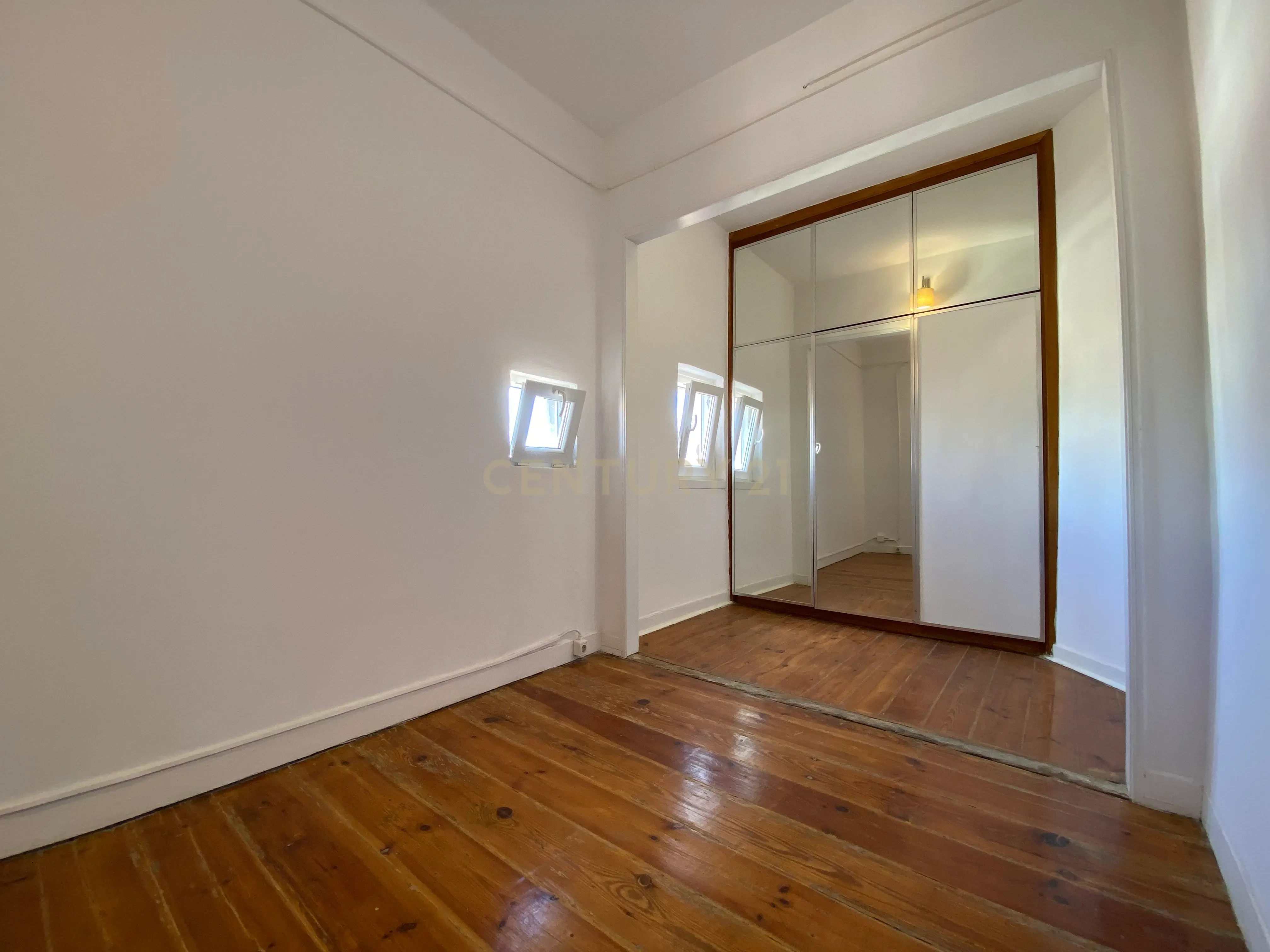 Apartamento T1 - Rua da Atalaia - Bairro Alto - Image 7