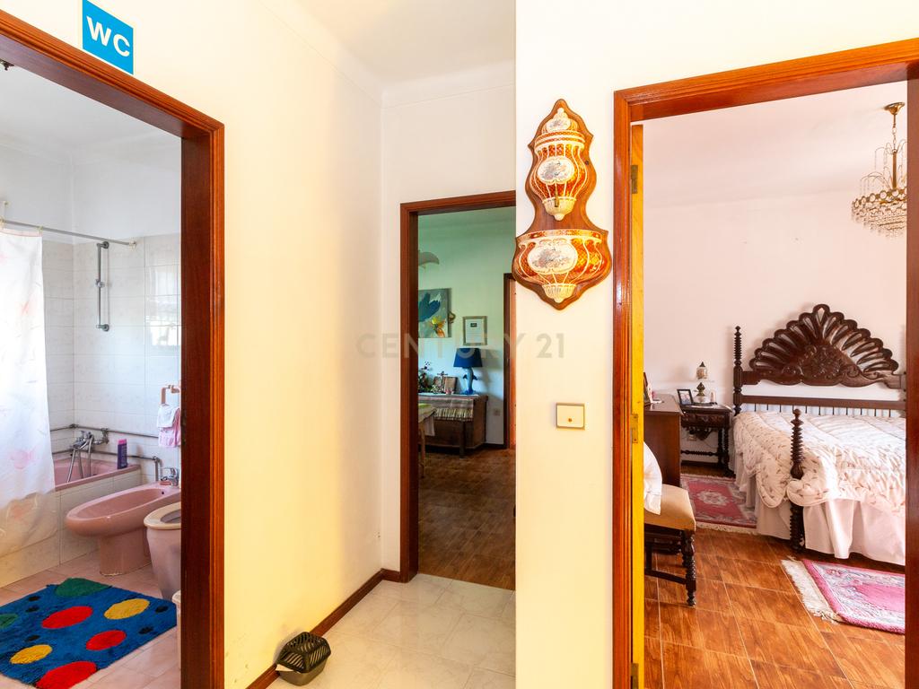 Moradia T5 em Évora de Alcobaça - Image 34