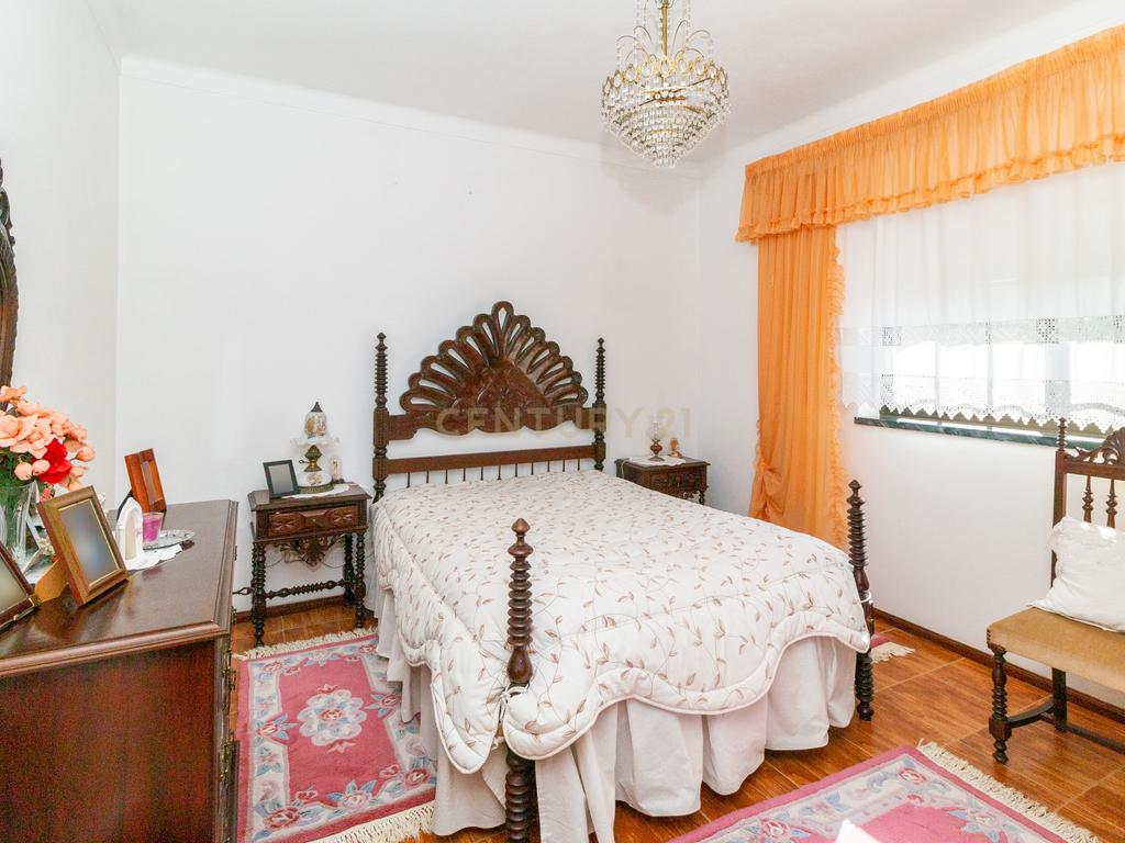 Moradia T5 em Évora de Alcobaça - Image 31