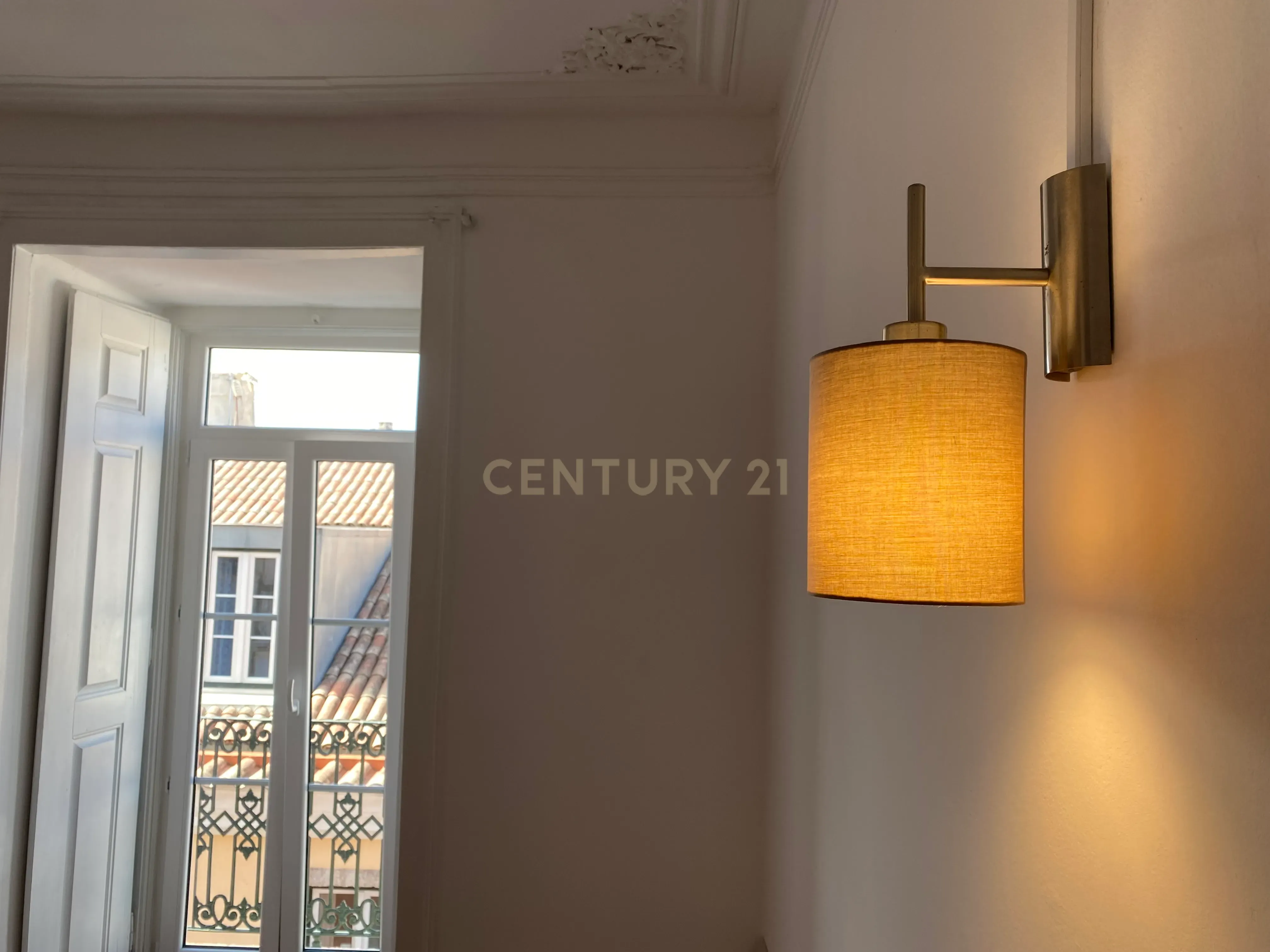 Apartamento T1 - Rua da Atalaia - Bairro Alto - Image 10