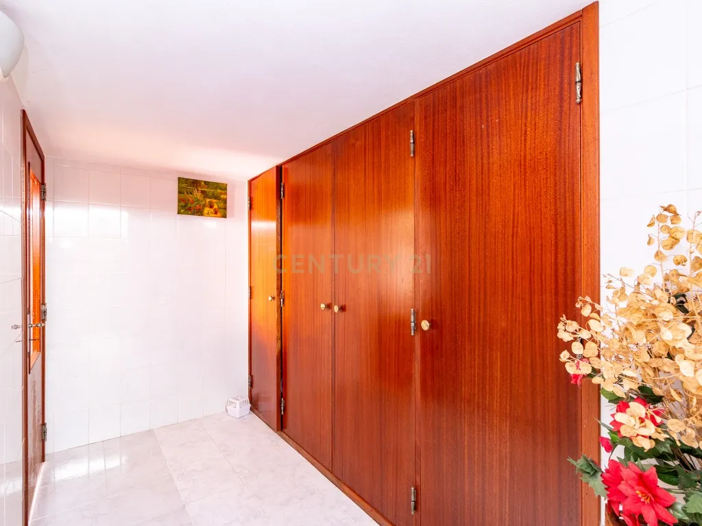Moradia T5 em Évora de Alcobaça - Image 16