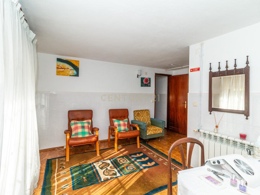 Moradia T5 em Évora de Alcobaça - Image 14