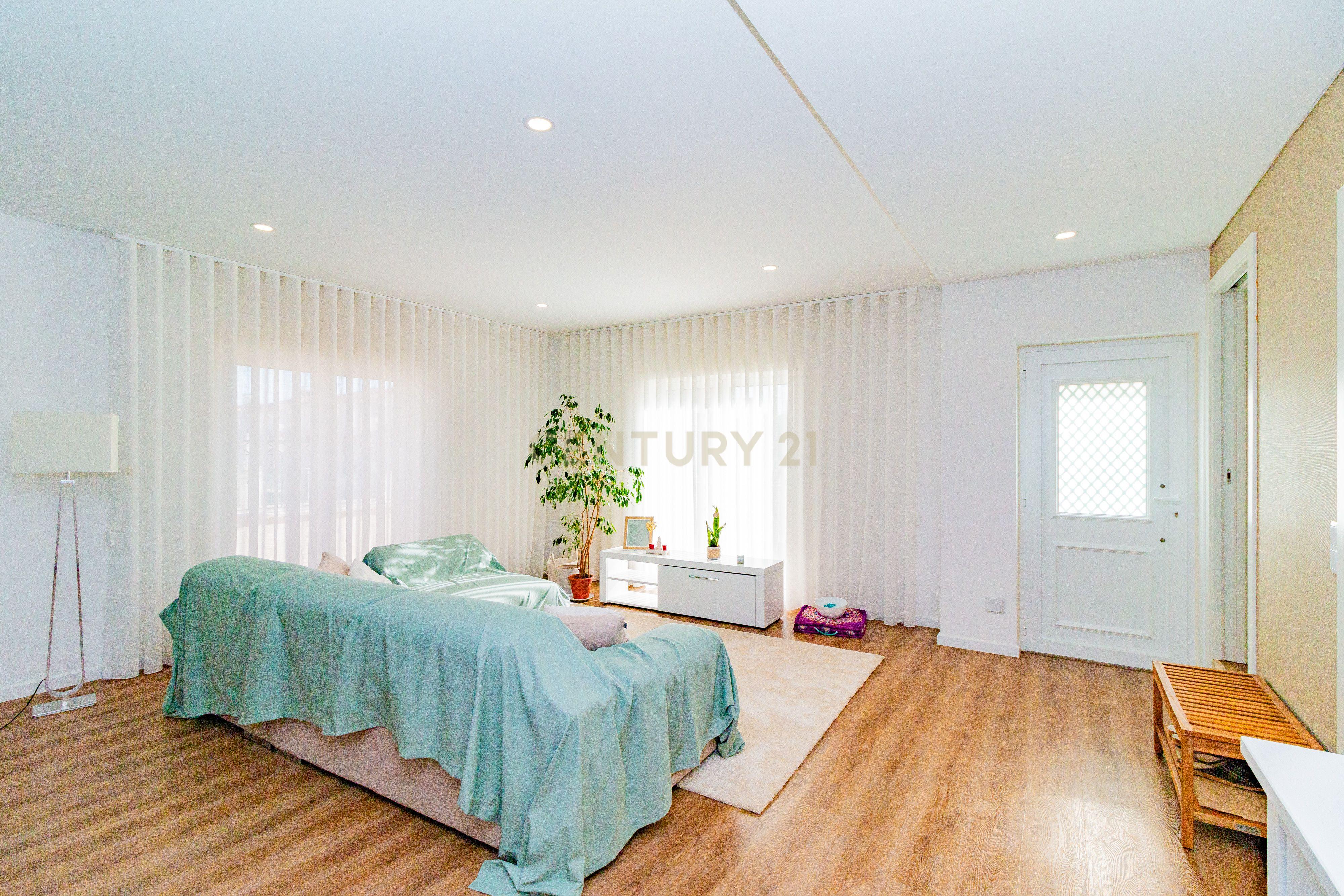 Moradia T4 Turquel - Image 4
