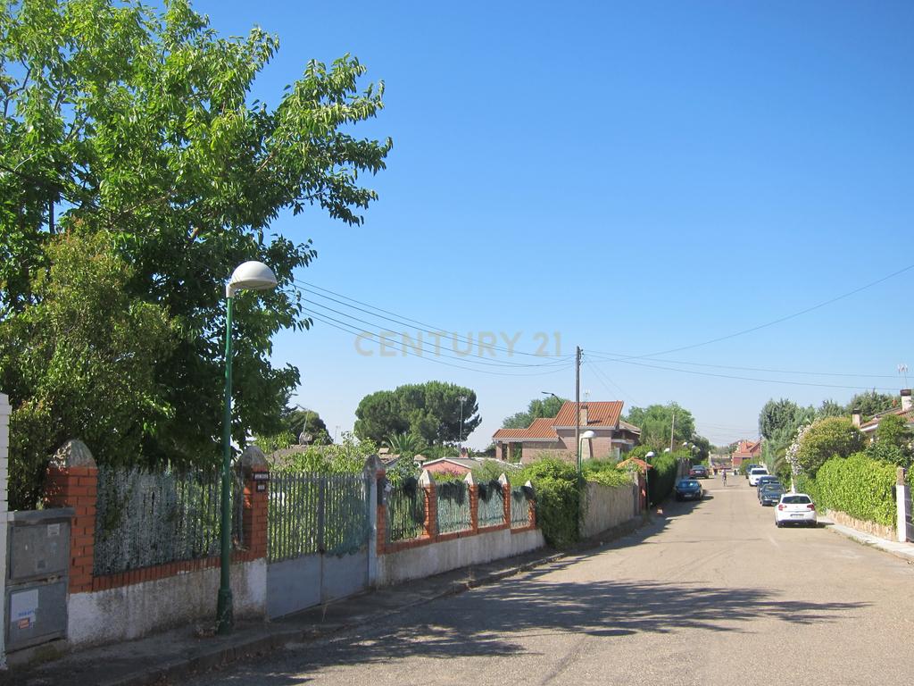 undefined - Image 1