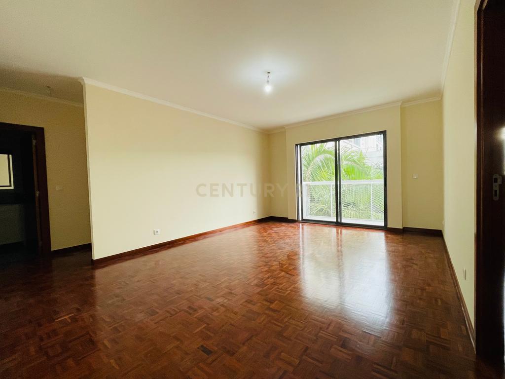 Apartamento T3 - Santo António - Image 7