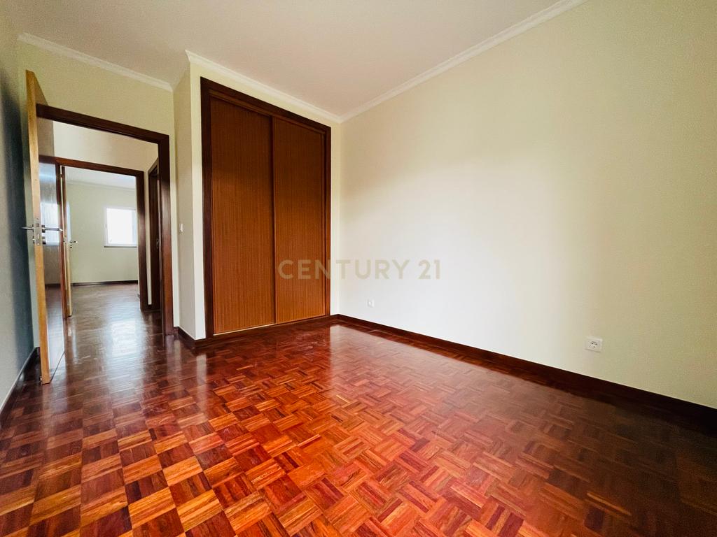 Apartamento T3 - Santo António - Image 13
