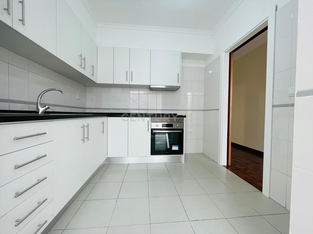 Apartamento T3 - Santo António - Image 6
