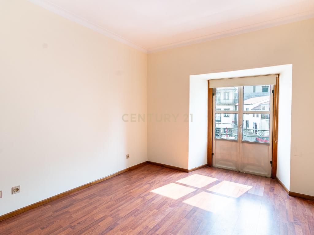 Moradia T4 em Vinhais - Image 11