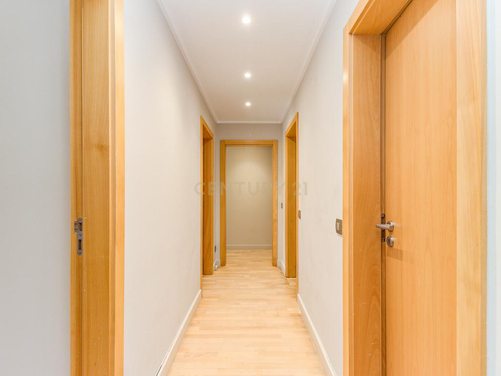 Apartamento T3 BELAS CLUBE CAMPO * Vista Lago e Golfe - Image 25