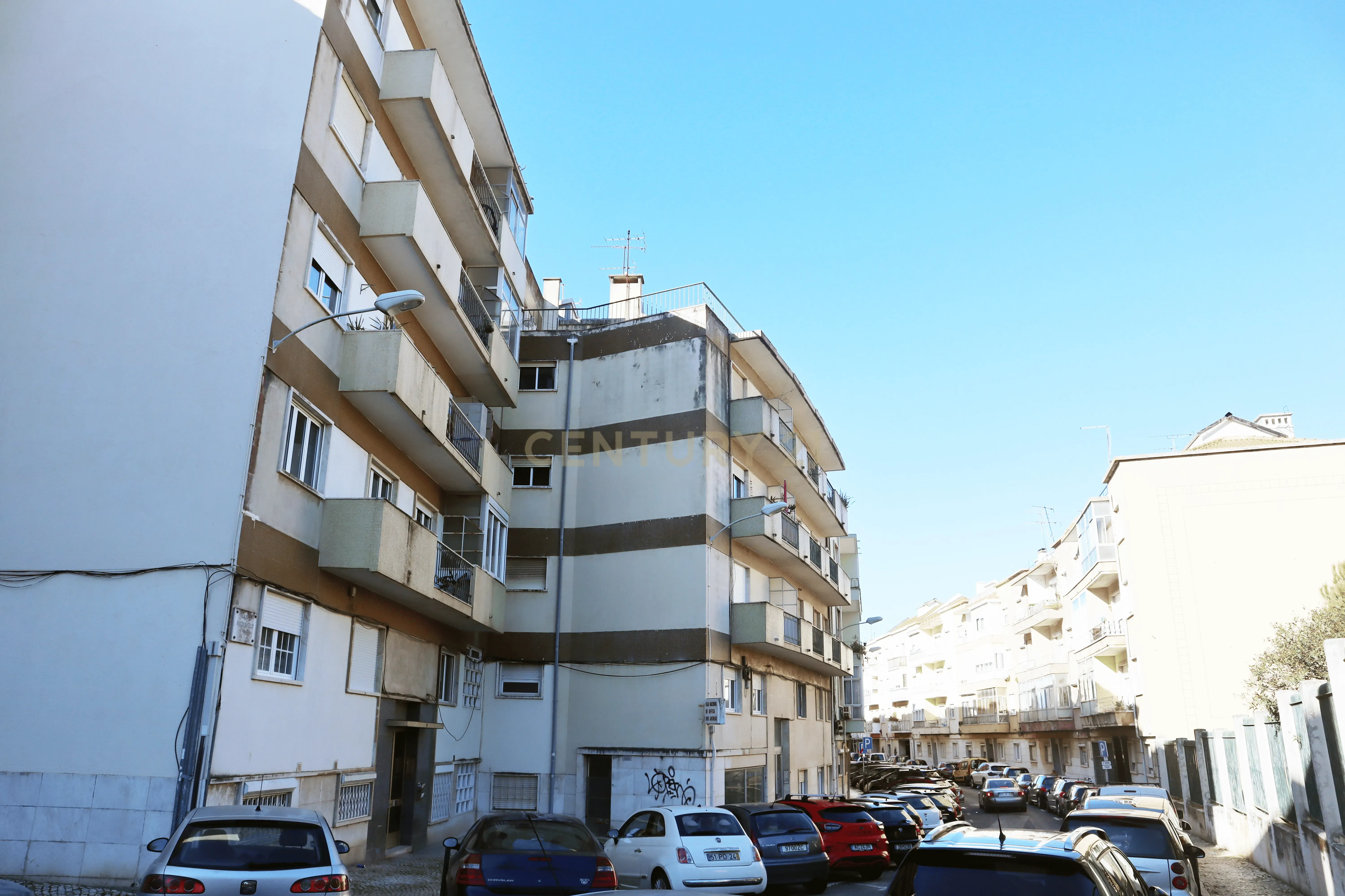 Apartamento T2 em Benfica - Arrendado, contrato recente. - Image 25