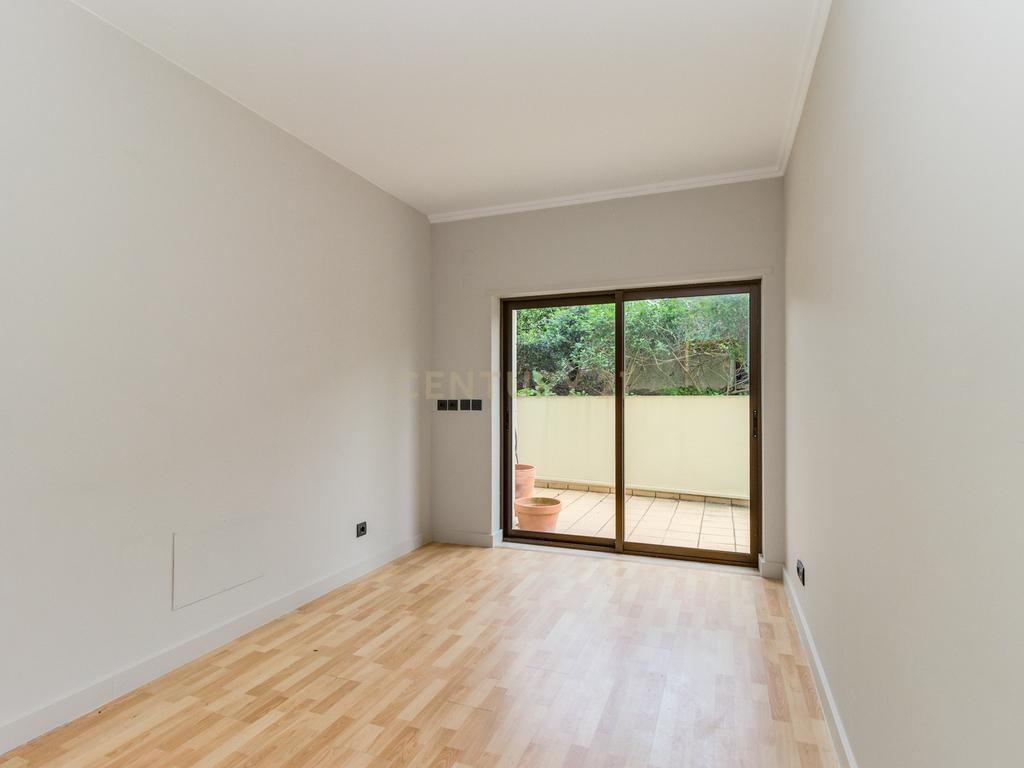 Apartamento T3 BELAS CLUBE CAMPO * Vista Lago e Golfe - Image 26