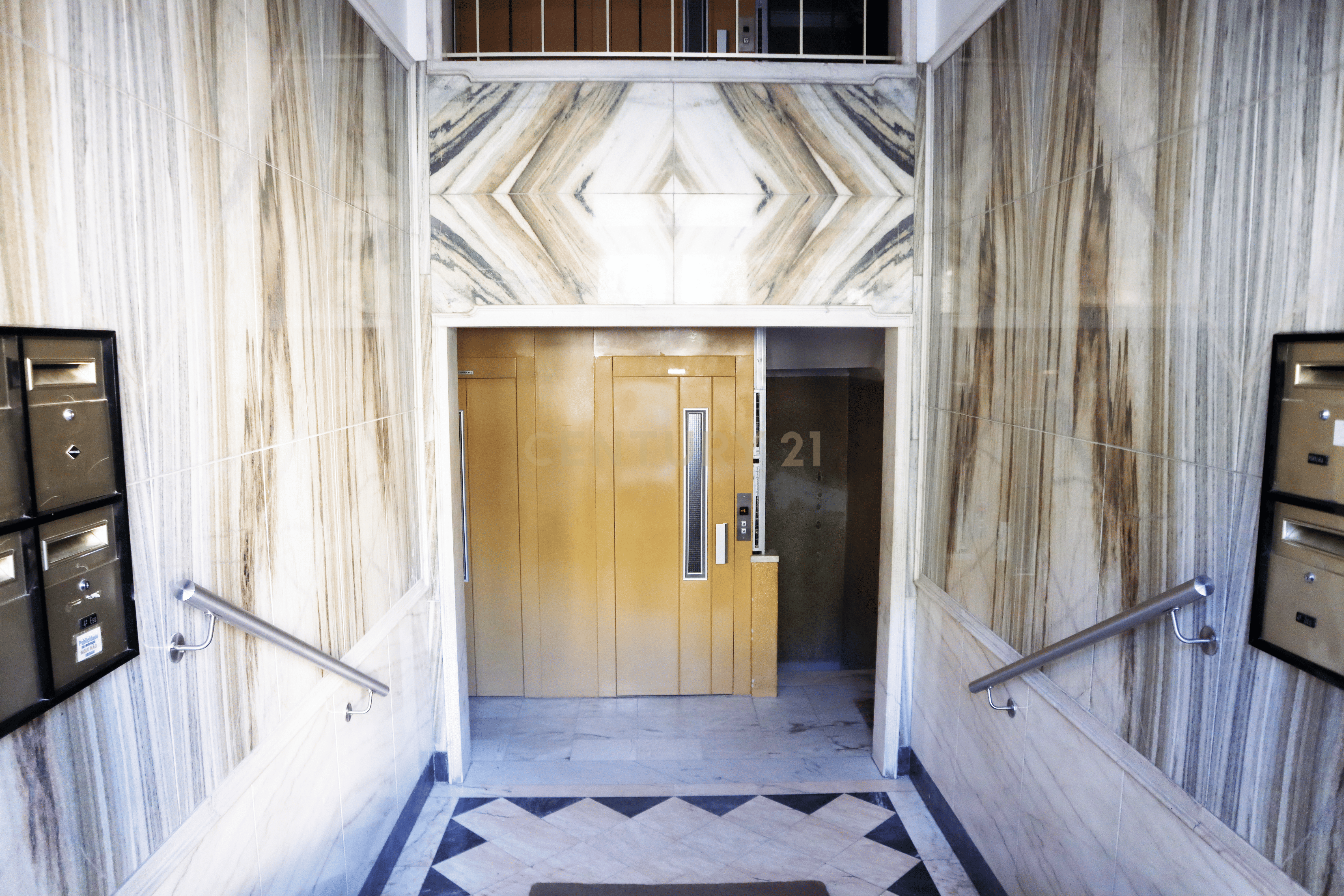 Apartamento T2 em Benfica - Arrendado, contrato recente. - Image 24