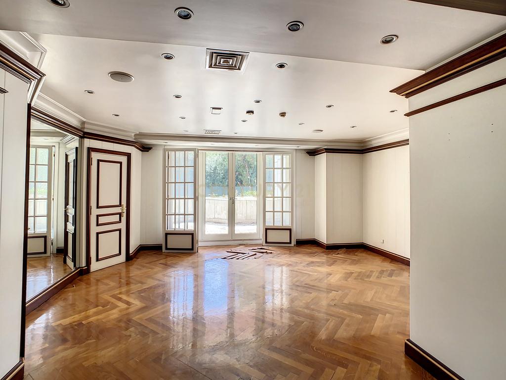 Espaço Comercial - Loja - 628 m2 nas Amoreiras - Image 21