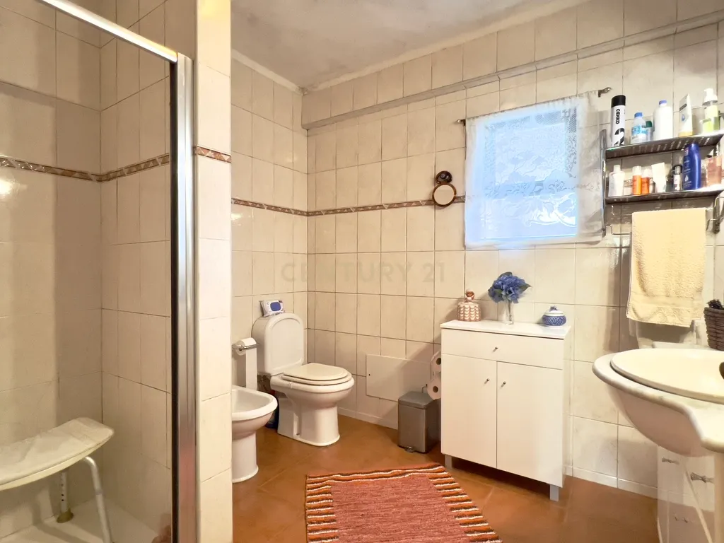 MORADIA T4 -ANSIÃO- com ARMAZÉM, anexos e 1ha terreno - Image 18