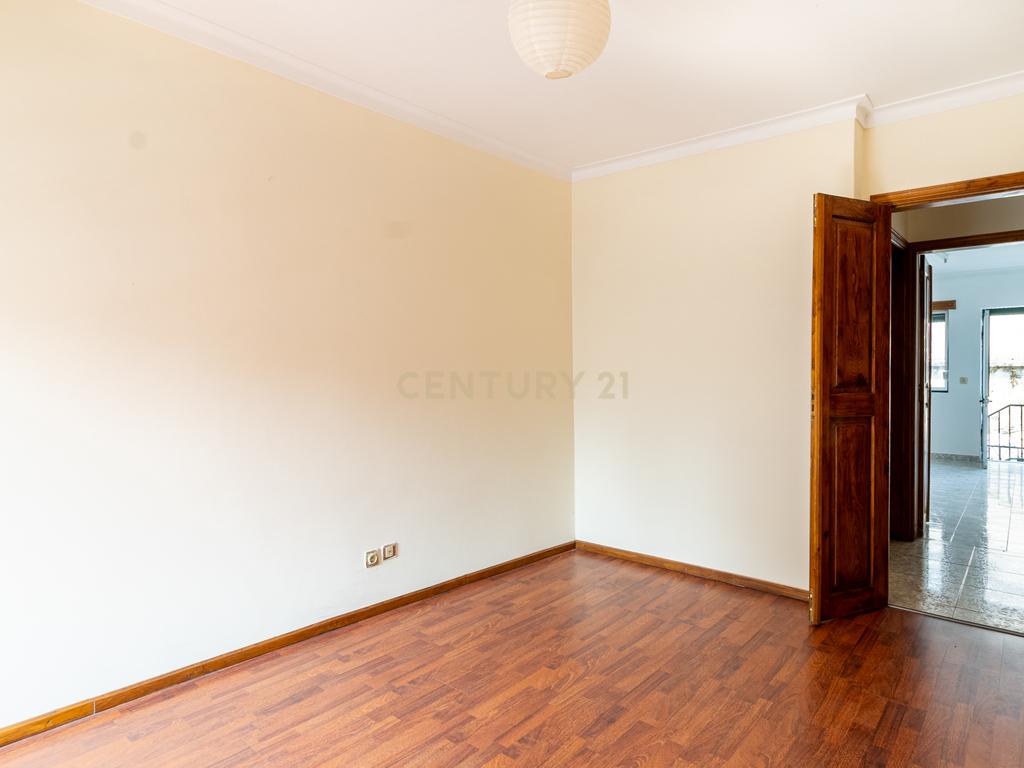 Moradia T4 em Vinhais - Image 6
