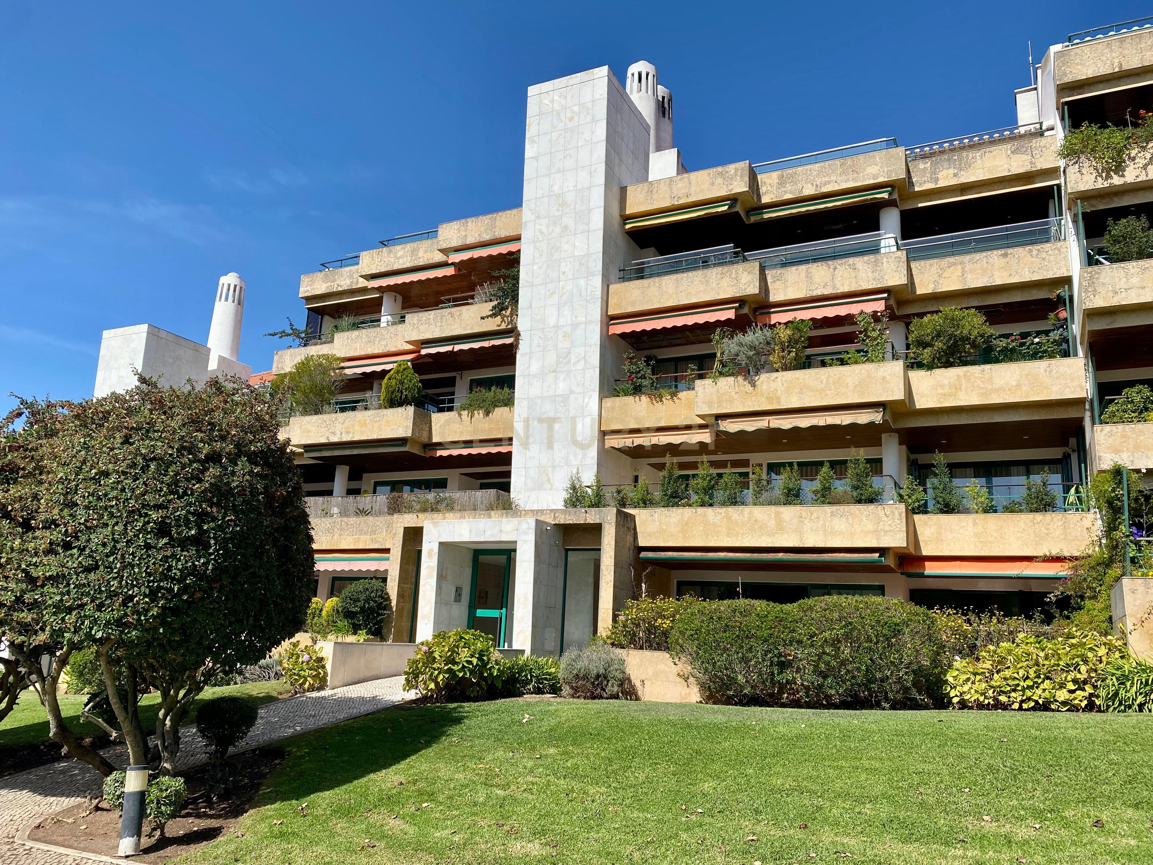 Apartamento Duplex no Belas Clube de Campo com 8 assoalhadas (4 Suites e 2 quartos) - 375m2 de ABP - Image 1